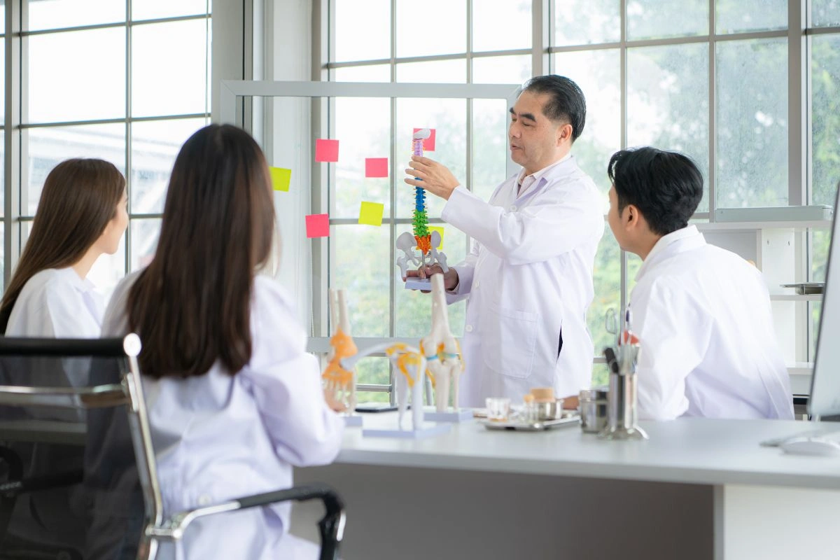 Mengapa Penting untuk Menerapkan Strategi Marketing untuk Bisnis Farmasi?
